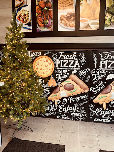 Photo of Bro's Pizza & Wings - 429 Glendale Ave, St. Catharines, ON L2P 3Y1
